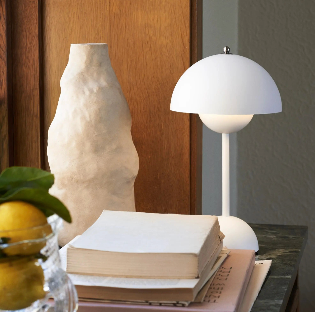vusella Cordless LED table lamp