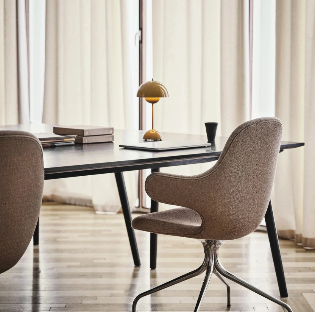 vusella Cordless LED table lamp